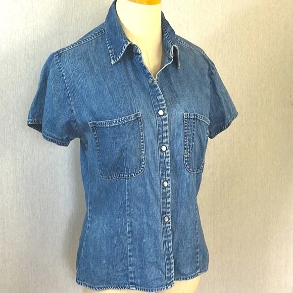 Vintage The Limited short sleeve snap button down denim shirt, size M - Picture 3 of 6